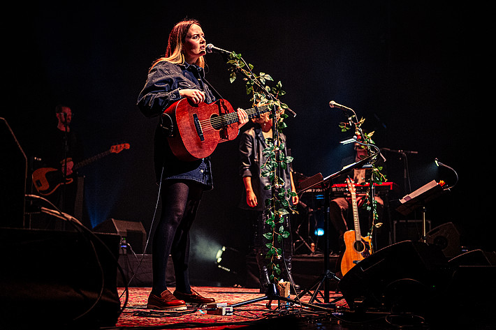 2025-04-28 - När Tåget Lämnar Perrongen - Ellen Sundberg & Ellinor Brolin i Kjell Höglunds spår från Kulturhuset, Stockholm