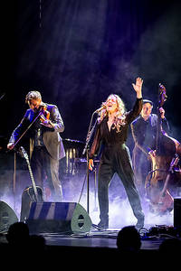 2025-05-08 - Sofia Karlsson från Stora Teatern, Göteborg