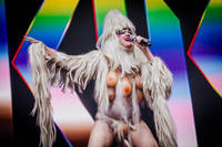 2025-06-13 - Peaches från Rosendal Garden Party, Stockholm