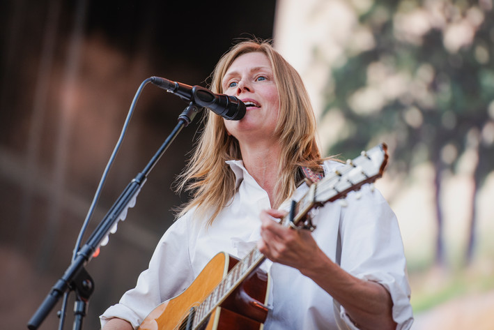 2025-06-14 - Anna Ternheim från Rosendal Garden Party, Stockholm