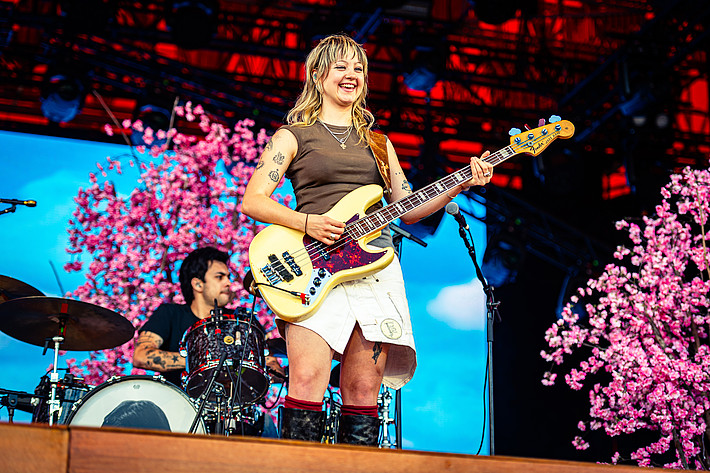 2025-07-03 - Beabadoobee från Roskildefestivalen, Roskilde