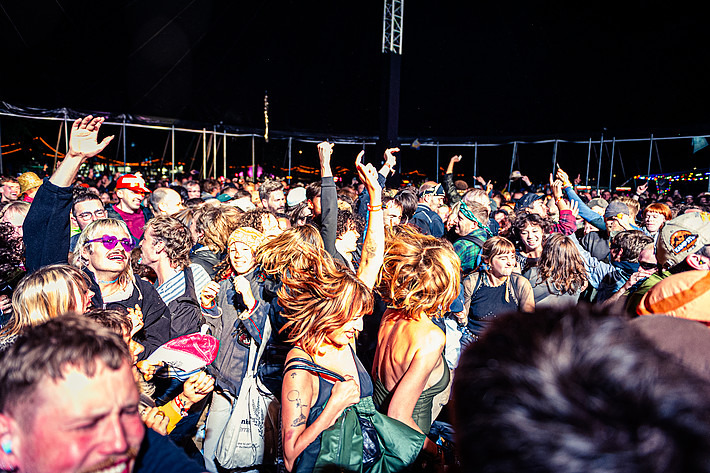 2025-07-05 - Lambrini Girls från Roskildefestivalen, Roskilde