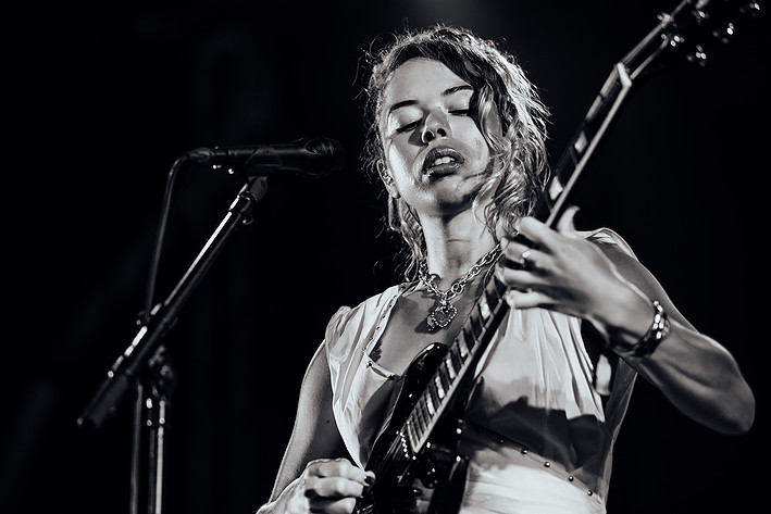 2025-08-07 - Nilüfer Yanya från Way Out West, Göteborg