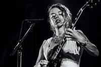 2025-08-07 - Nilüfer Yanya från Way Out West, Göteborg
