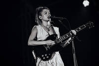 2025-08-07 - Nilüfer Yanya från Way Out West, Göteborg