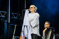 2025-08-07 - Becky & The Birds från Way Out West, Göteborg