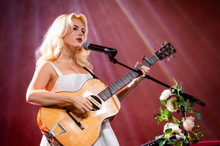 2025-08-16 - Holly Macve från Parkenfestivalen, Bodø