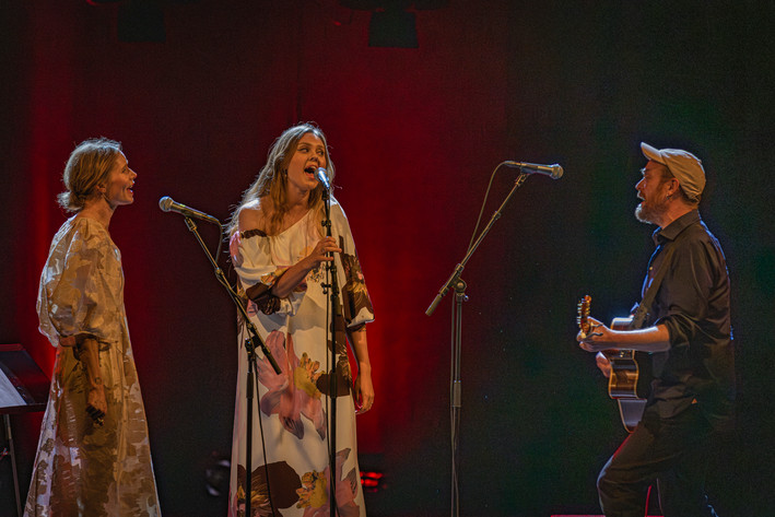 2025-09-23 - James Yorkston & Nina Persson från Södra Teatern, Stockholm