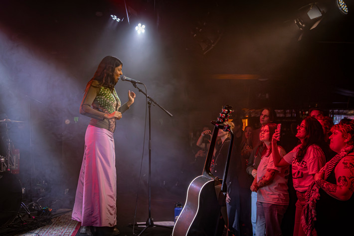 2025-11-10 - Hope Tala från Debaser Nova, Stockholm