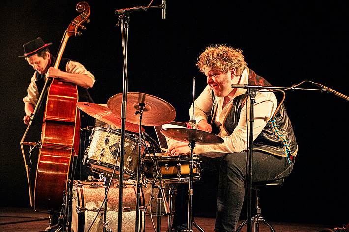 2026-05-14 - Sebastian Murphy & Svenska Folkjazzkvartetten sjunger Bellman från Södra Teatern, Stockholm